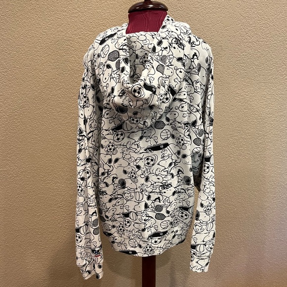 Levi's Peanuts Snoopy All Over Print Relaxed Fit Hoodie - Picture 11 of 15